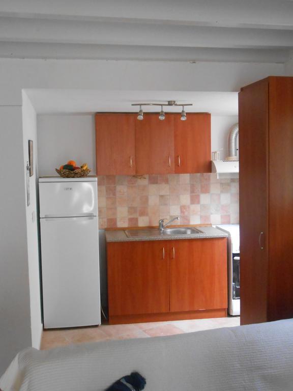 Sokratis Apartments Simi Exterior foto